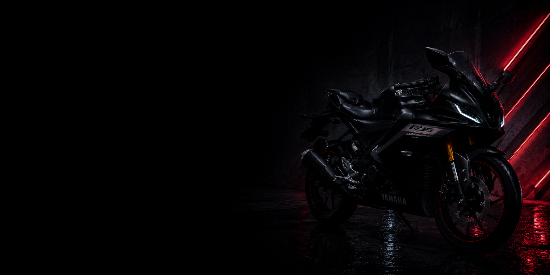 Yamaha R15 preta em arte promocional TSZ Store